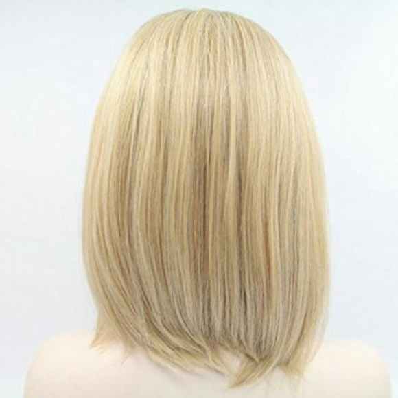 ✨Blonde OMBRÉ BOB Wig  LACE-FRONT ✨WIG *NWT*